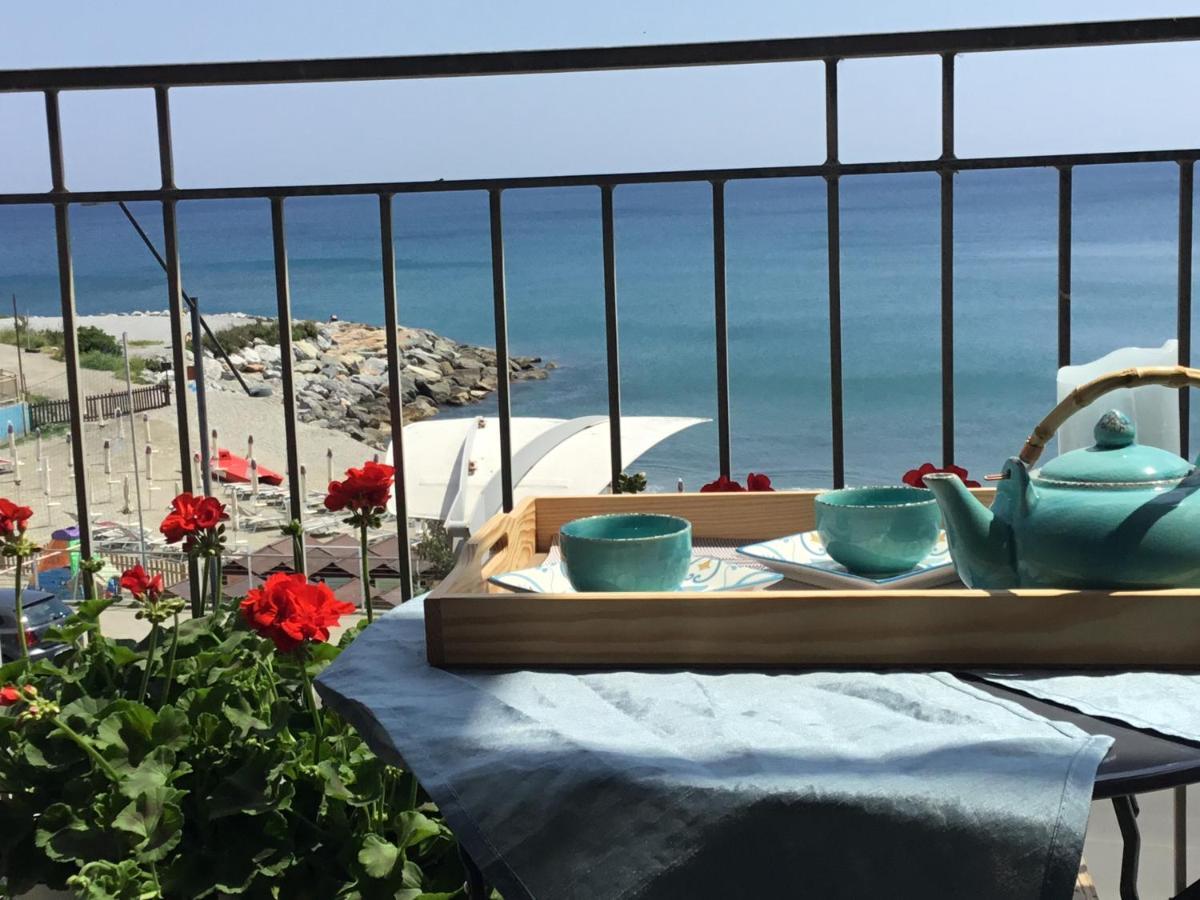 Tramonto Sul Mare - Sea Suite Savona Kültér fotó