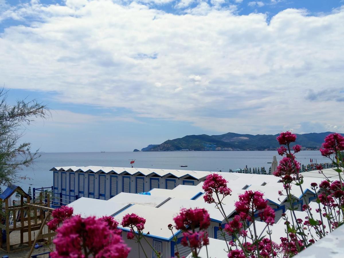 Tramonto Sul Mare - Sea Suite Savona Kültér fotó