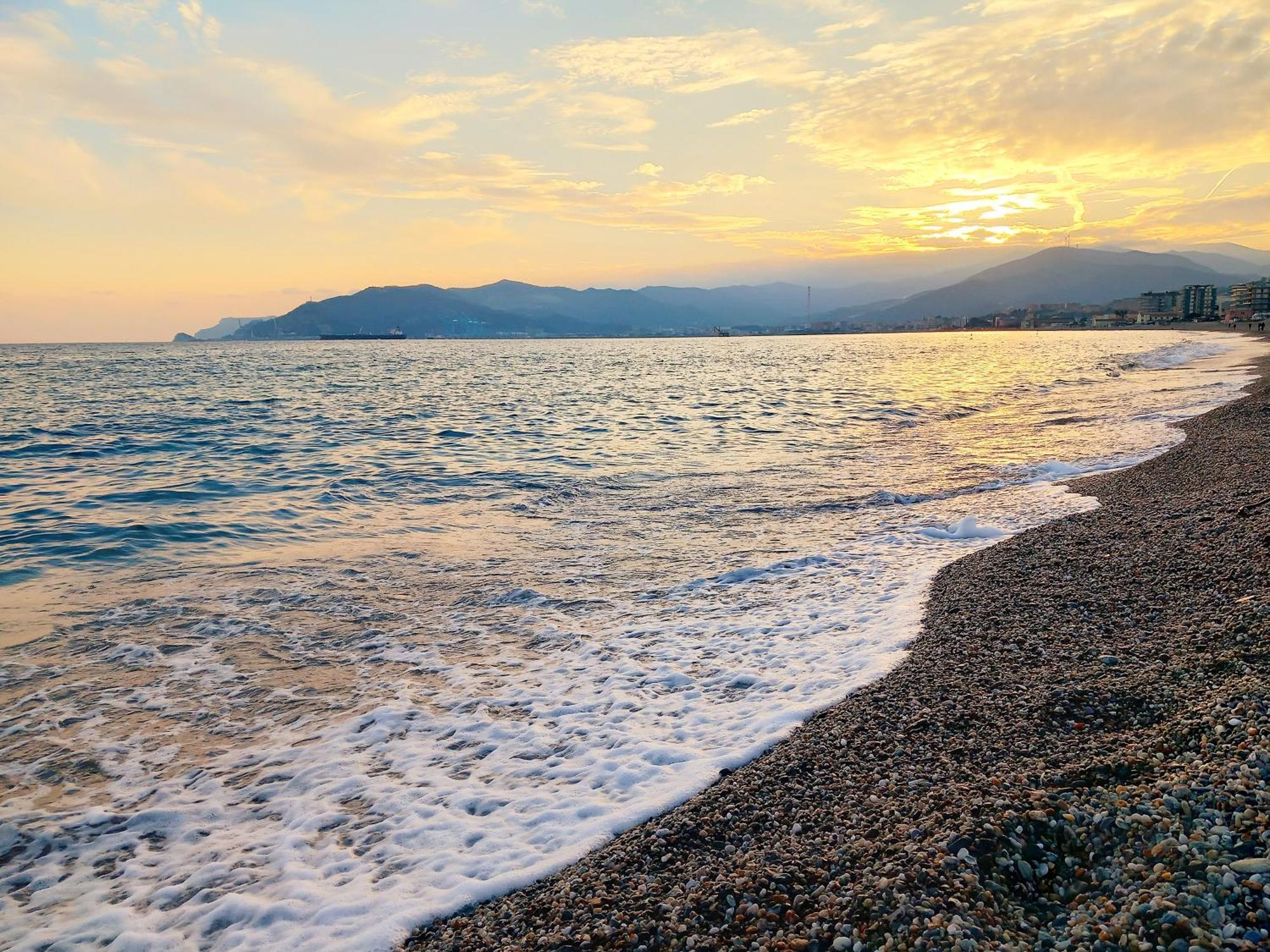 Tramonto Sul Mare - Sea Suite Savona Kültér fotó