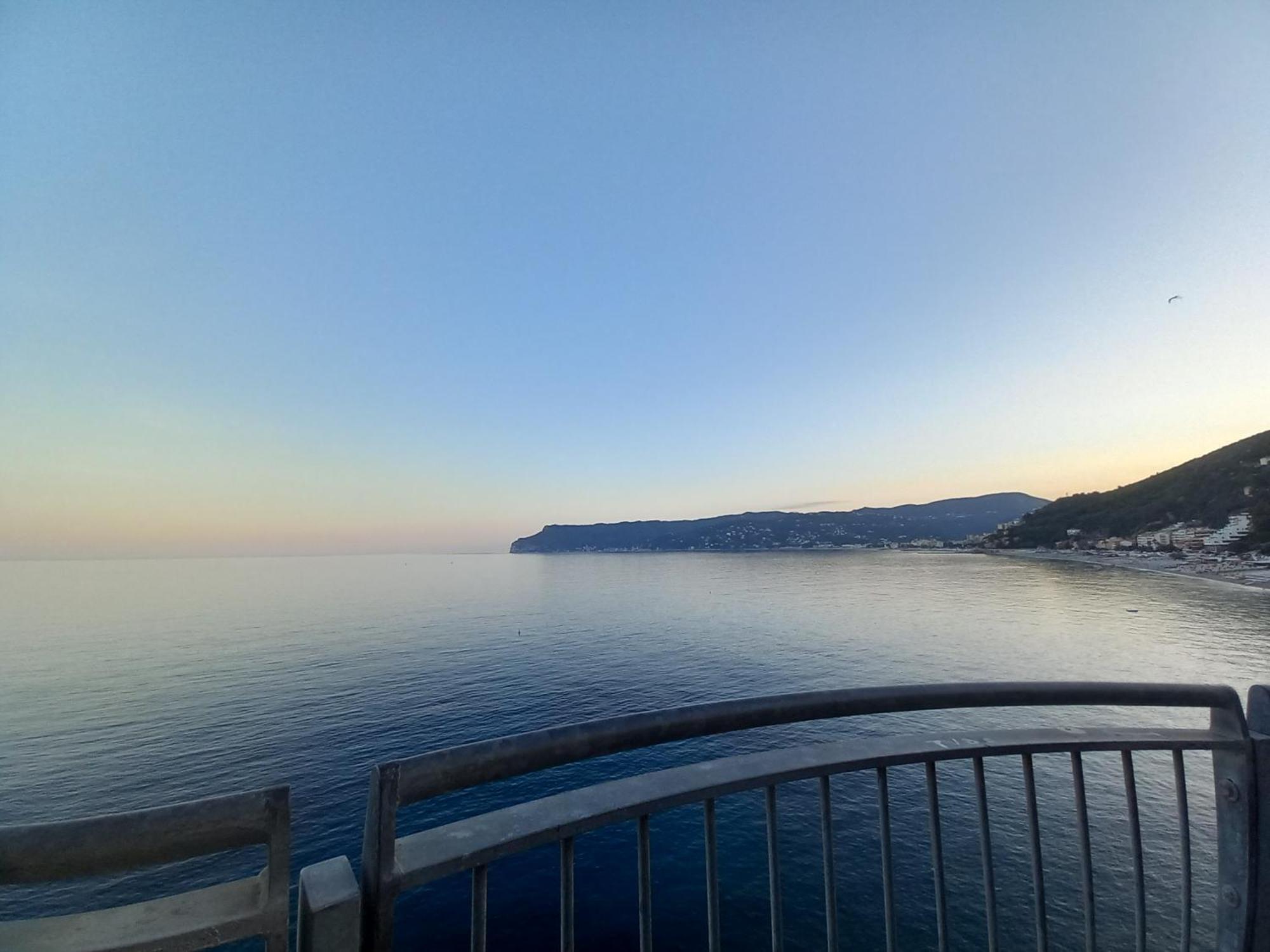 Tramonto Sul Mare - Sea Suite Savona Kültér fotó